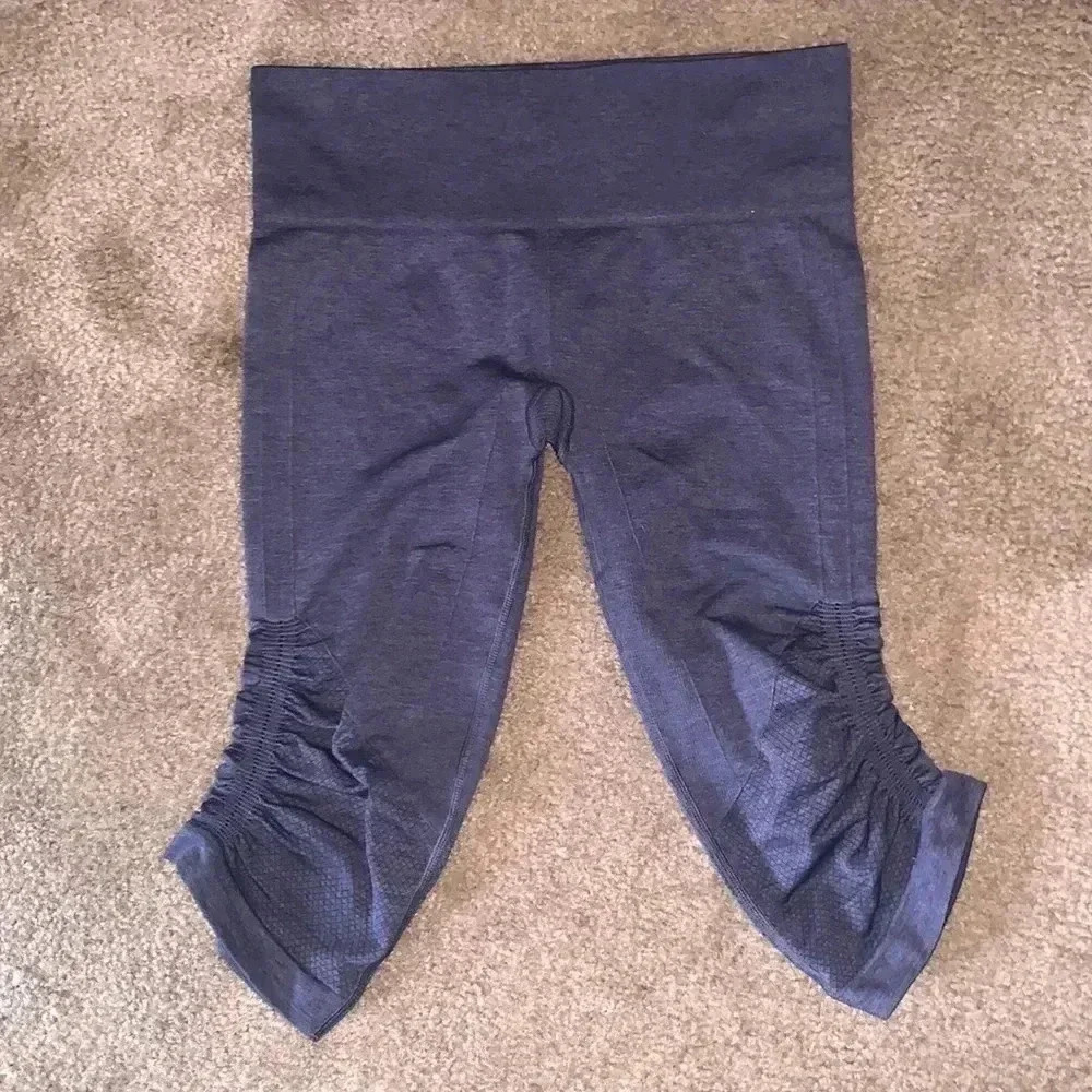 Lululemon In The Flow Crop II Size 6 - Picture 2 of 7